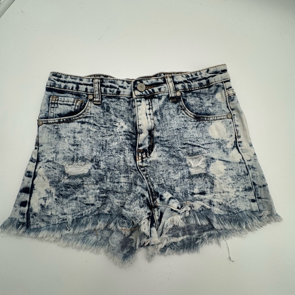 GOGO Acid Jean Shorts Size 7 Junior. Distressed Blue Freyed hem line